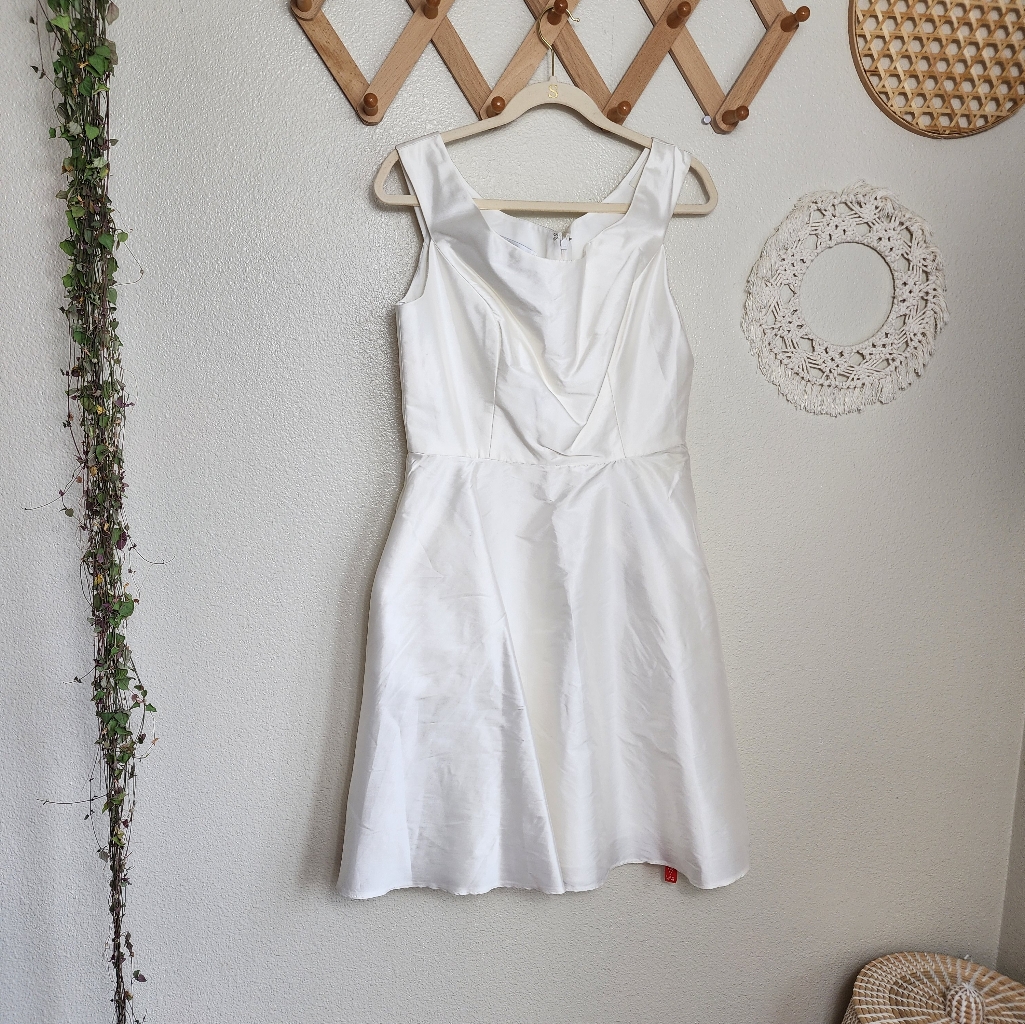 Alfred Sung Style D686 In Ivory Womens Size 10 Nwt
